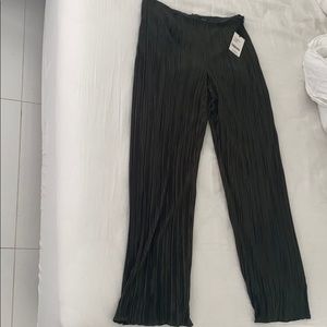 Green wide leg pants